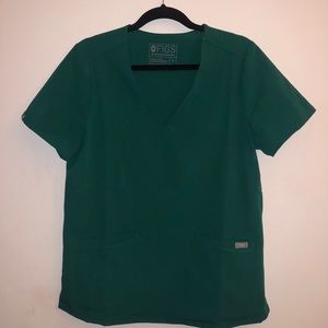 NWOT Figs Casma 3-Pocket Scrub Top in Hunter Green